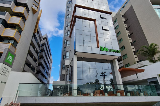 Fachada Ibis Styles Pajuçara